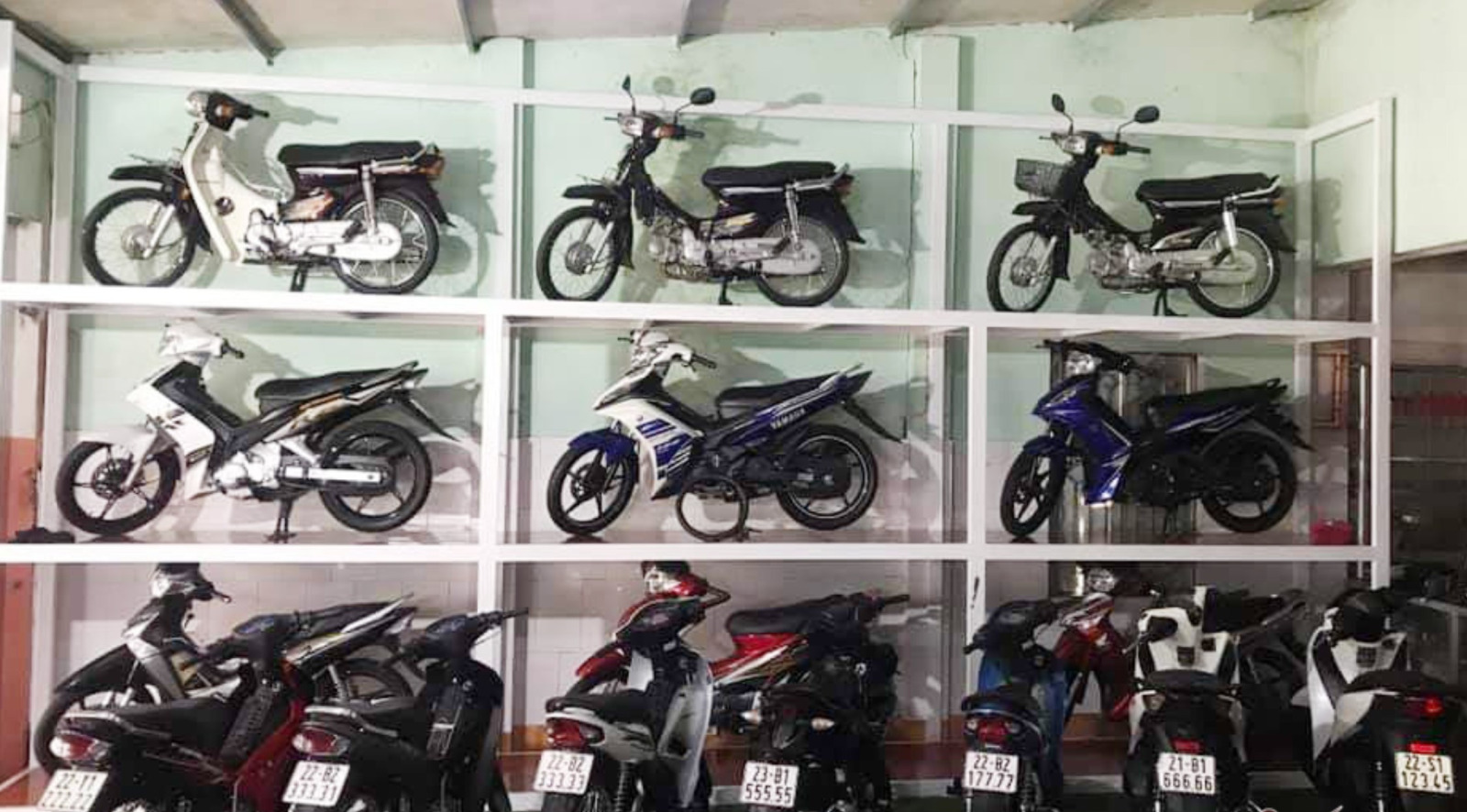 Kệ trưng bày xe máy, Bục trưng bày xe máy giá rẻ tại Hà Nội và các tỉnh